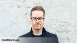 Nick Srnicek, experto en economía digital: "La izquierda debe tomarse la inteligencia artificial mucho más en serio"