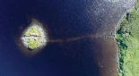 Encuentran en una isla artificial de Escocia creada en el Neolítico una estructura de madera anterior a Stonehenge y una calzada de piedra