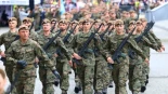Polonia quiere más soldados de Estados Unidos y tener el mayor ejército de Europa