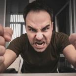 Cuando los ojos atacan: el odio en la mirada