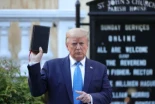 Pastor de una megaiglesia dice que Trump entiende la Biblia mejor que el papa [ENG]