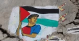 Pintan un mural de Lamine Yamal con una bandera palestina en un campo de refugiados de Gaza