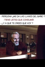 Esto es Miguel Bosé que entra en un bar de copas y...