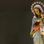 El gobierno español llevado a la justicia por la medalla a la virgen [EN]