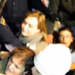 Cuando la policía pegaba a los sanitarios