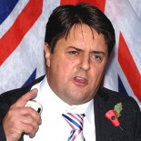 Polémica en torno a una supuesta relación homosexual entre dos líderes históricos de la extrema derecha británica