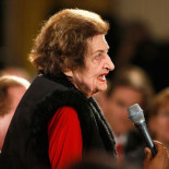 Helen Thomas es presionada a la jubilación por sus declaraciones