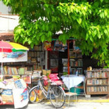 El hombre que convirtió su casa en una biblioteca pública