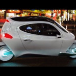 Nuevo vehículo eléctrico. Moto carrozada autoequilibrada.  ENG