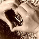 Las 36 preguntas para enamorarse de alguien antes de San Valentín