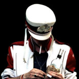 Respuesta de Whitey a productora de TV: "No, no podéis usar mi música gratis" (ENG)