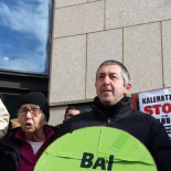 Cuando la Caja de Ahorros se queda con el caserío, con el piso, con la pensión del abuelo...