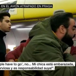 Motín a bordo del avión de Ryanair atrapado en Praga