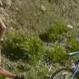 El helicóptero de TVE derriba a tres ciclistas en Burgos