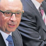 España pagará en 2013 más en intereses de deuda que en atender a los parados