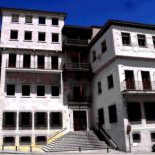 Periodista amenazado de muerte obligado a mantenerse en paradero desconocido