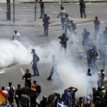 Grecia aprueba la ley de austeridad [ENG]