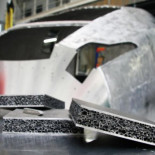 Los trenes serán más ligeros y seguros con este nuevo material: espuma de aluminio