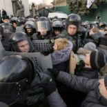 Ucrania renuncia a su estatus de Estado no alineado para entrar en la OTAN