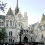 Las personas trans podrían enfrentarse a la cárcel si practican sexo sin desvelar su historial de género [ENG]