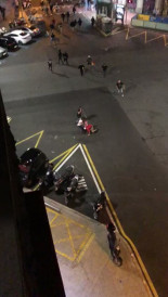 Brutal agresión de un grupo de nazis a un joven antifascista en las calles de Barcelona