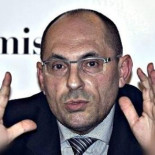 Elpidio Silva, expulsado de la carrera judicial tras ser inhabilitado a 17,5 años