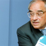 Martín Villa  en busca y captura