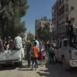 La población celebra la liberación de Bani Zaid (Aleppo).