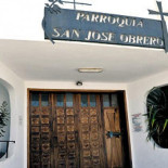 Un párroco evita la expulsión de un inmigrante