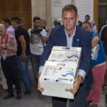 Los críticos del PSOE recaban el 85,1% de las firmas para exigir un congreso y primarias