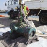 Un buzo encuentra un obús de 1801 en Cádiz