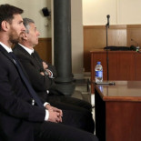 La Fiscalía acepta sustituir las penas de cárcel de Messi y su padre por multas