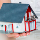 Condenan a una abogada por usar un poder de una clienta con demencia para donar un piso a su pareja