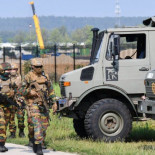 El científico belga Van Ranst objetivo de un francotirador de extrema derecha [inglés]