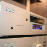 Fabricante de lectores Blu-Ray disfraza un modelo de 450 dolares y lo vende a 3500 [eng]