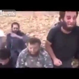 Combatientes de ISIS  capturados por los Kurdos lloran suplicando por su vida