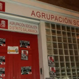 Las sedes del PSOE de media España aparecen forradas con el lema: "PSOE profanador de tumbas"