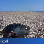 Las cinco superislas de plástico que flotan en el océano y ningún país quiere limpiar
