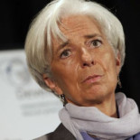 El FMI pide a Rajoy que suba ya el IVA y baje los sueldos a los funcionarios