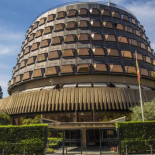 El Constitucional suspende la ley catalana que cierra las nucleares y la de clubes de marihuana