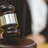 Absuelven a un jefe que llamaba "chochitos" a sus empleadas