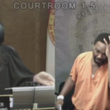 Jueza recuerda al acusado que fueron amigos del colegio, y éste no puede contener la emoción