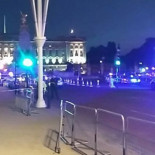 Un hombre con una espada ataca a un policía cerca de Buckingham Palace [ENG]