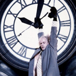 Hoy hace 63 años que un rayo cayó a las 22:04 sobre el reloj de la torre de Hill Valley, generando los 1.21 JIGOwatios