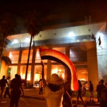 Arde en llamas el Congreso Nacional [Paraguay]