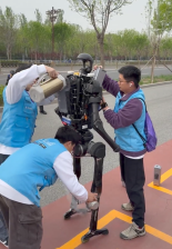 Pit Stop en competición de maratón de robots de Pekín