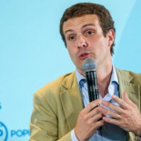 Casado propone una "ley de concordia" para derogar la "lectura sectaria de la historia"