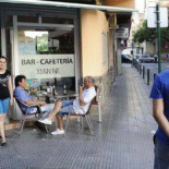Recibe tres puñaladas y entra a un bar a pedir una cerveza