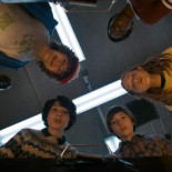 Un actor de 'Stranger Things' confunde un bidé con una fuente y lo comparte en Twitter