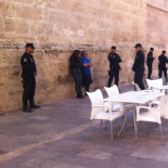 Dos compañeros de Ca Revolta retenidos por la policía (Val)